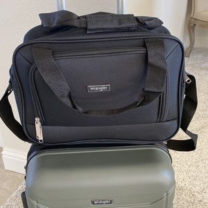 Wrangler luggage carry on tote toiletries bag black duffle